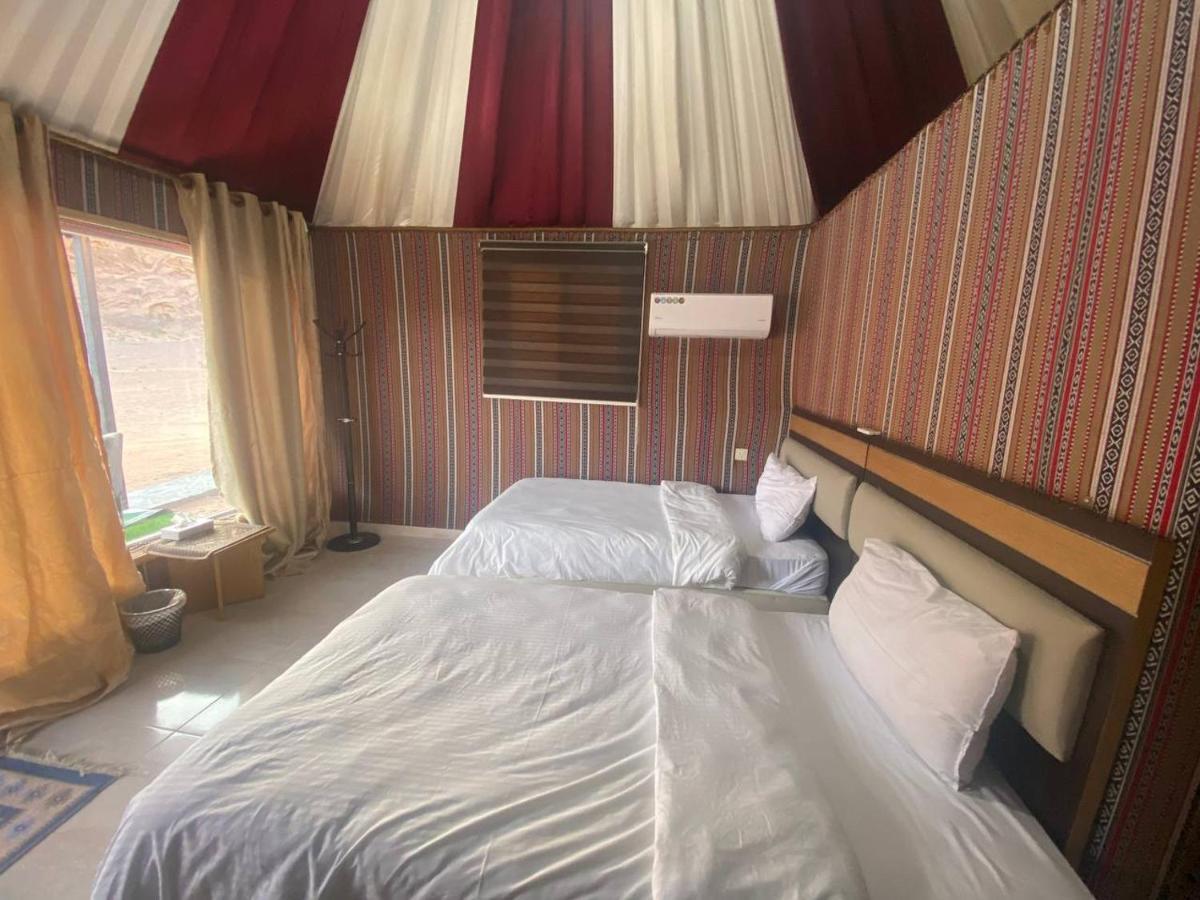 ホテル Omar Ali Luxury Camp ワディ ・ラム エクステリア 写真