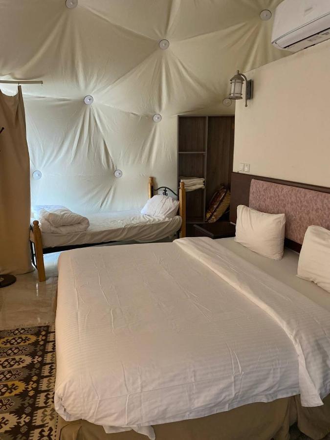 ホテル Omar Ali Luxury Camp ワディ ・ラム エクステリア 写真